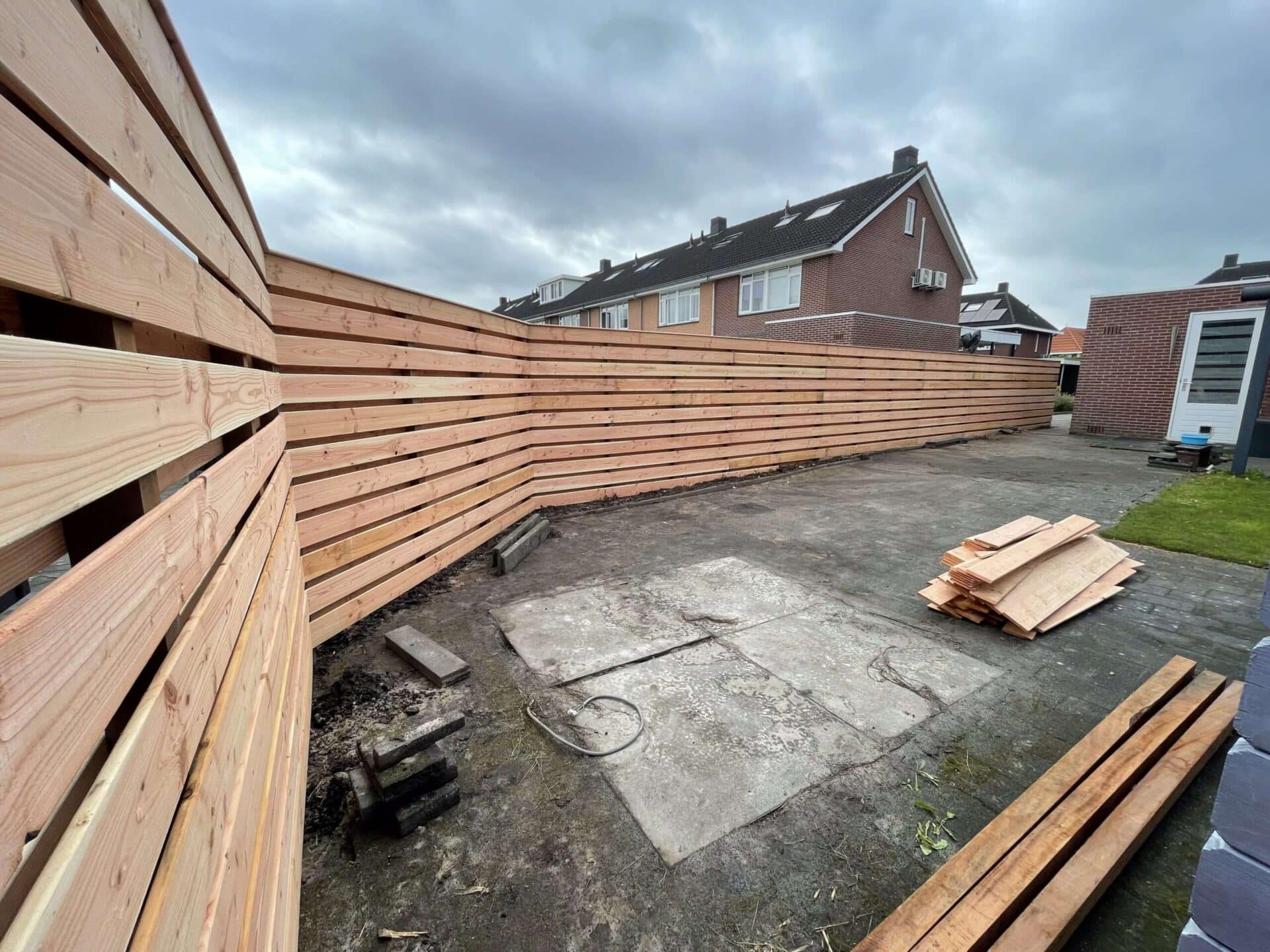 Schutting, tuinhuis of overkapping laten plaatsen: waar moet u op letten? Schutting, tuinhuis of overkapping laten plaatsen: waar moet u op letten?